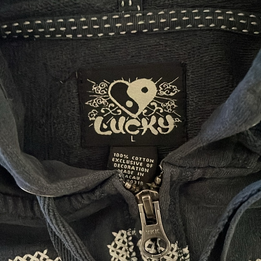 Lucky Brand Y2K cross stitched hoodie with Peacock design - Picture 3 of 4
